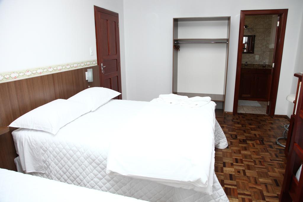 Hospedaria Gãstehaus Enzian Treze Tílias Exterior foto