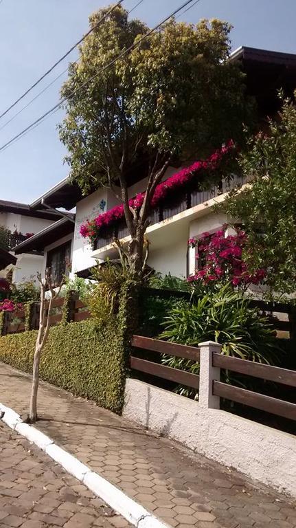 Hospedaria Gãstehaus Enzian Treze Tílias Exterior foto